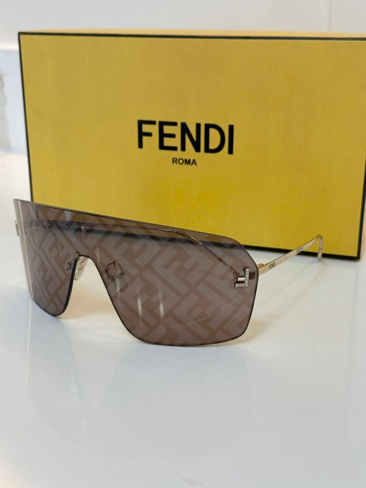 FENDI HOLOGRAFICOS FE4121
